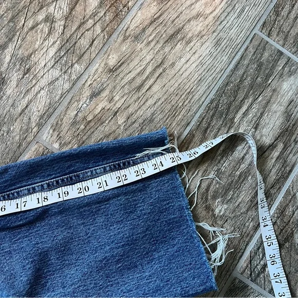 Good American Straight Wide Leg Distressed Jeans, Raw Hem, High Waist, Women 26 - Picture 9 of 10